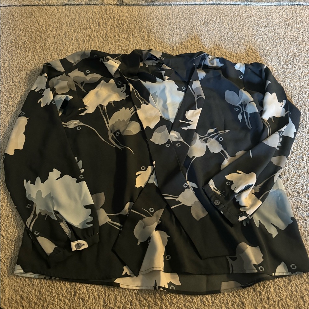 Lands’ End Chase Bank uniform top